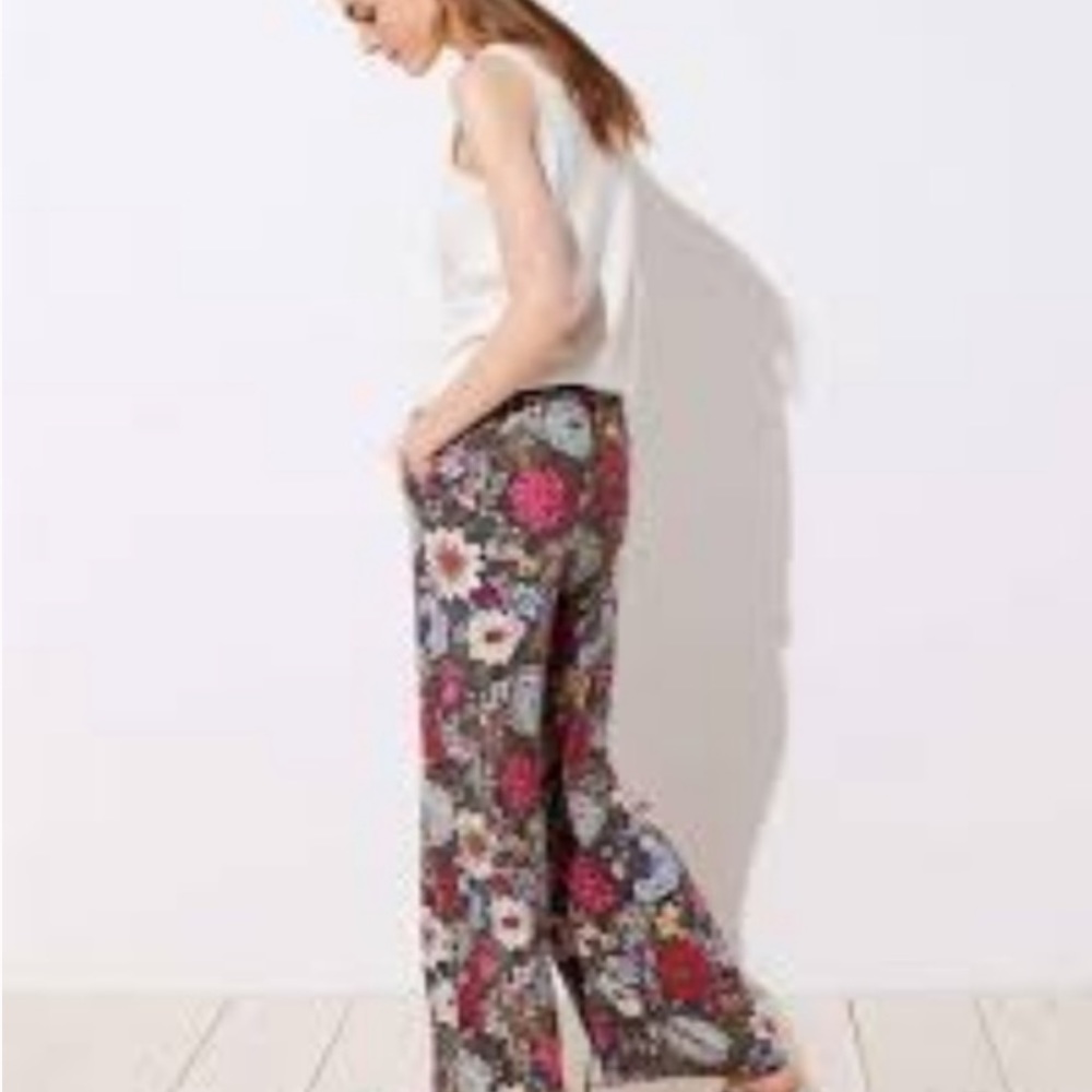 Loft Hydrangea Garden Fluid Drawstring Pants. - image 2